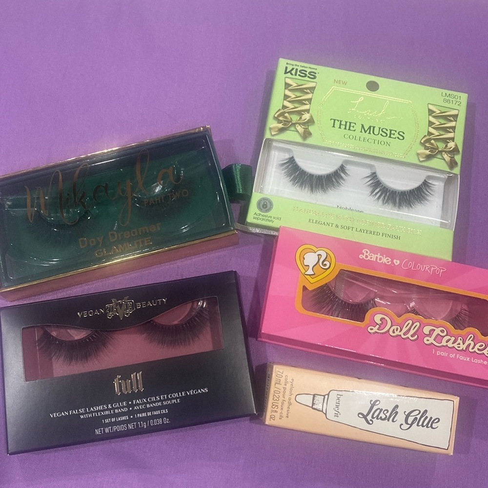 💕BUNDLE OF LASHES AND LASH GLUE💕